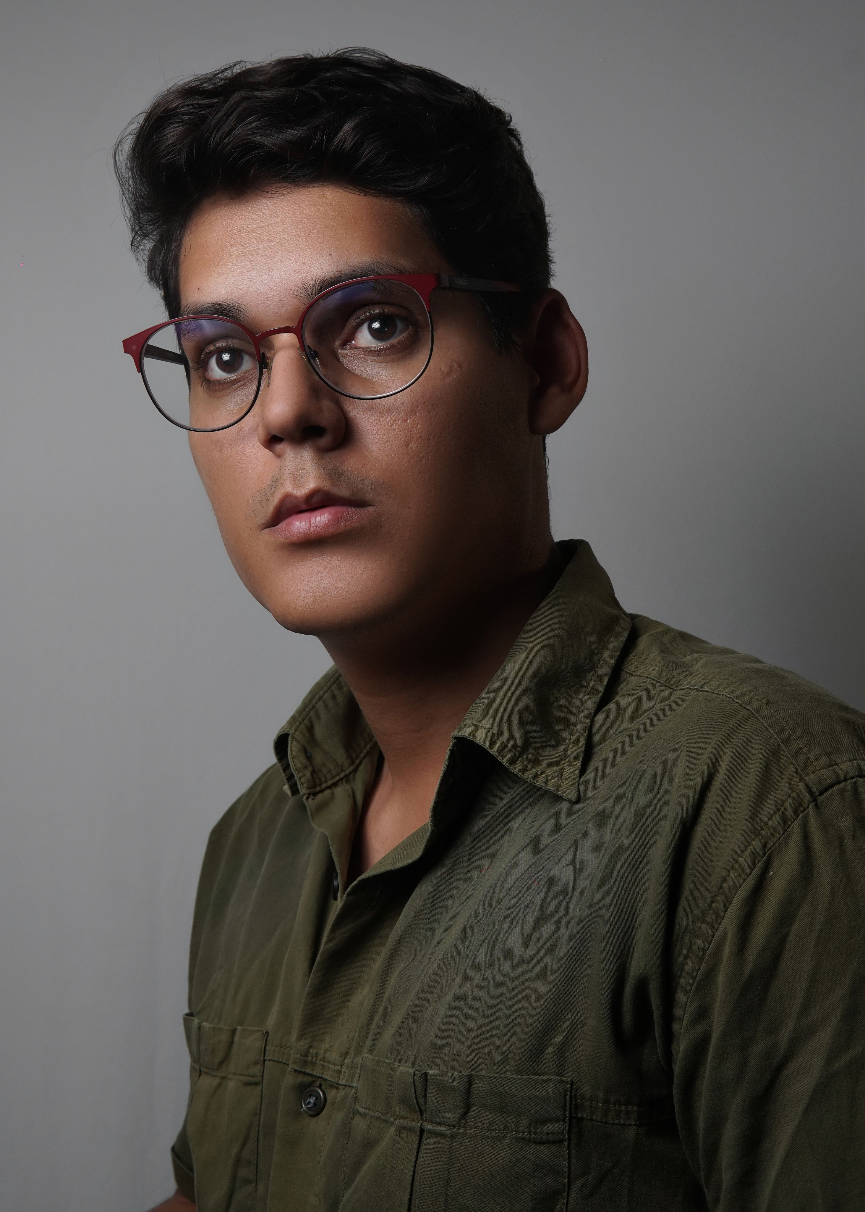 Persona con anteojos Slim